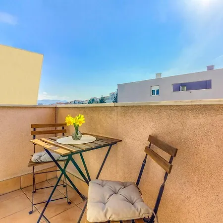 New Bila Jidra**** * Split